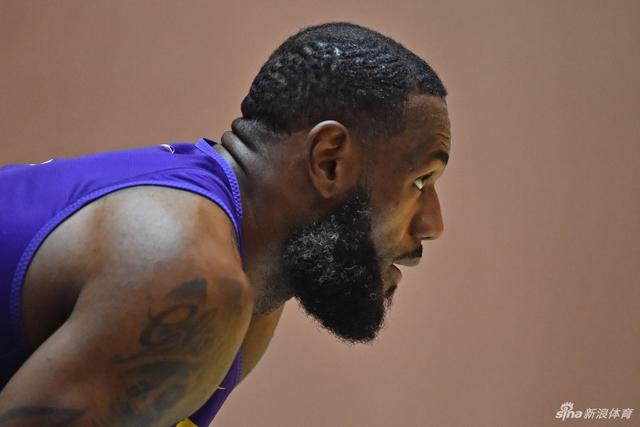 阿莫林：芒特无法出战热刺